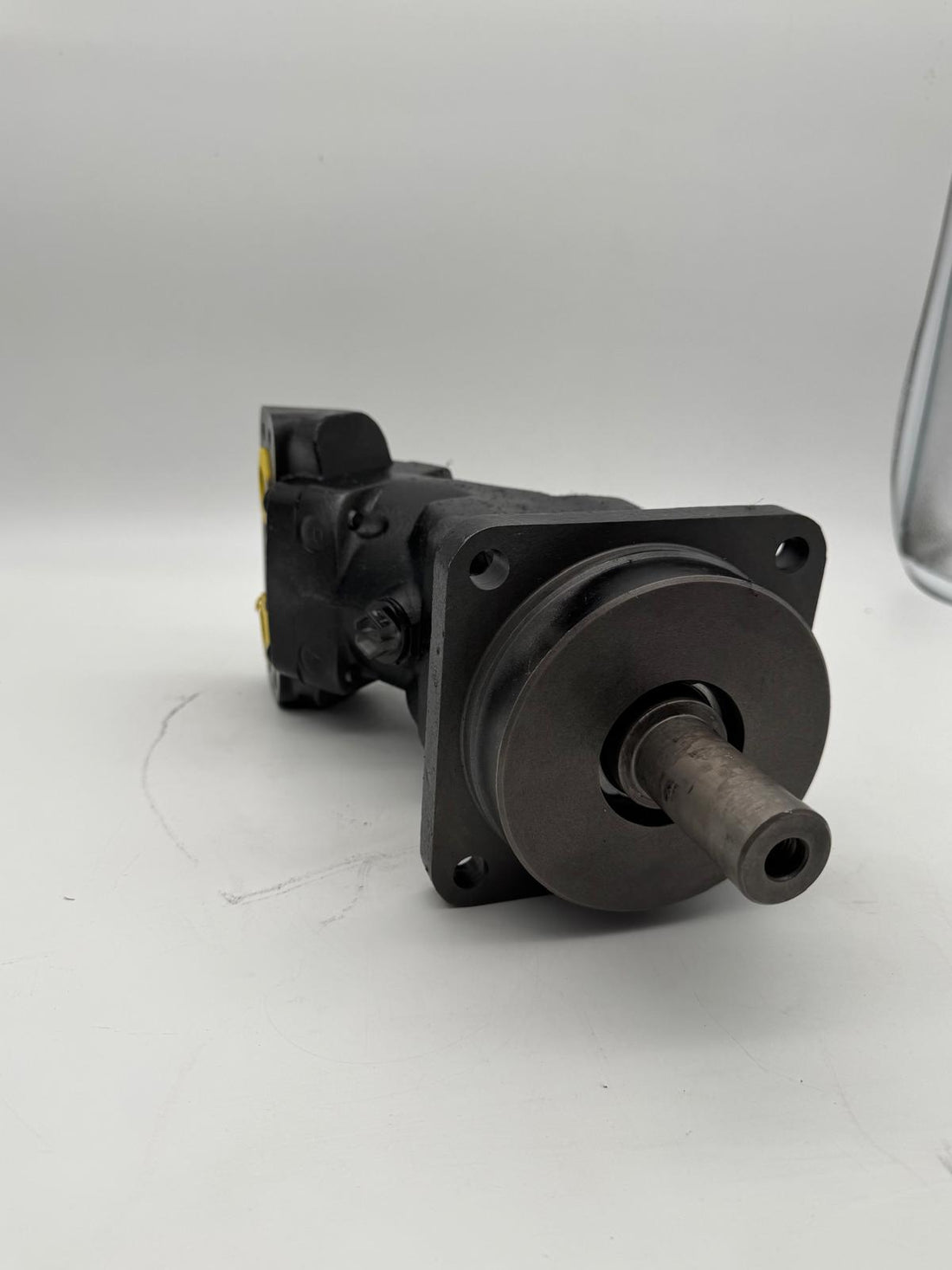 SCM-040W-P-I43-K30-V2M-100 - 3 - Sunfab motor ISO